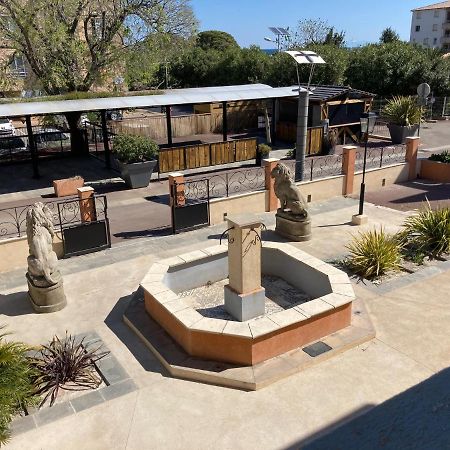 מוריאני-פלאז' Hotel La Demeure Coloniale מראה חיצוני תמונה