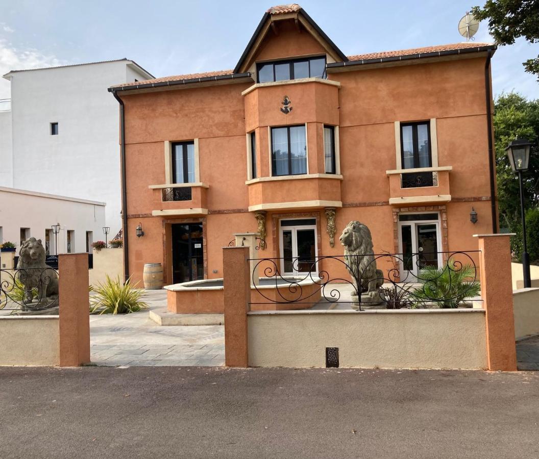 מוריאני-פלאז' Hotel La Demeure Coloniale מראה חיצוני תמונה
