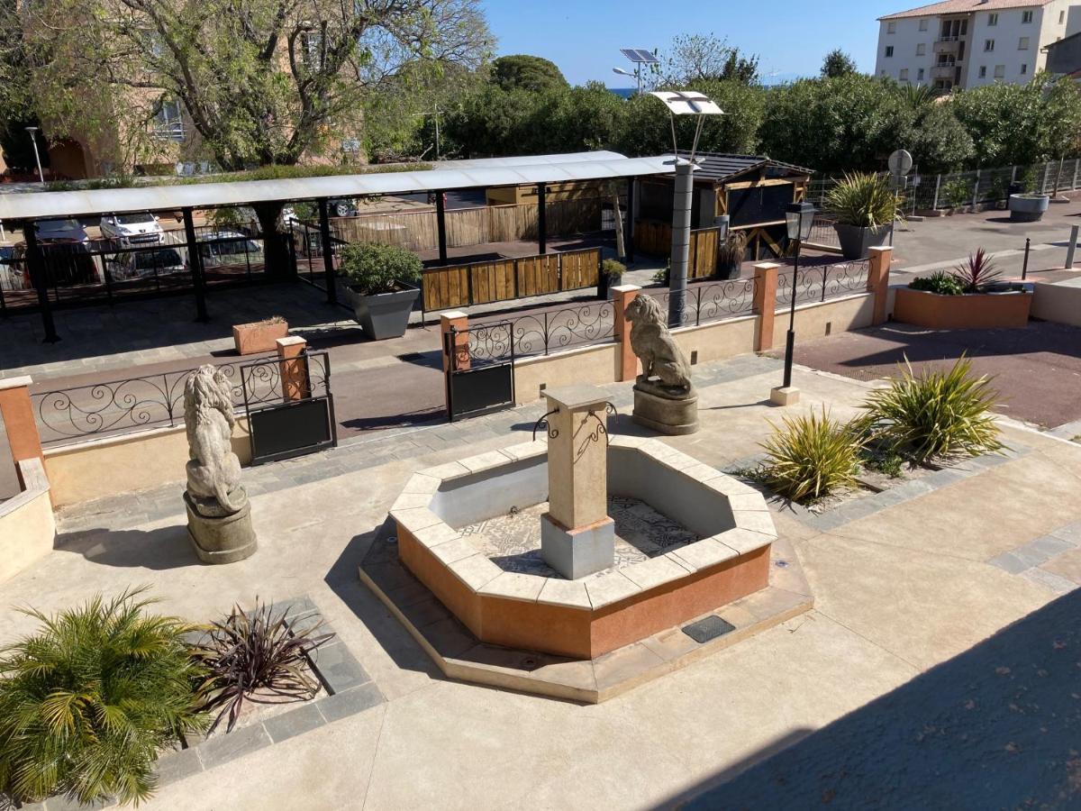 מוריאני-פלאז' Hotel La Demeure Coloniale מראה חיצוני תמונה